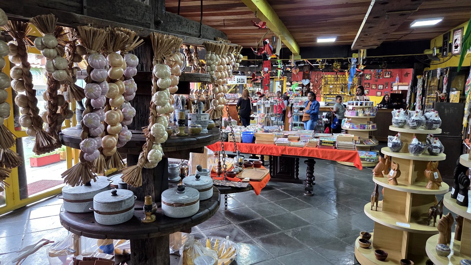 Produtos e panelas